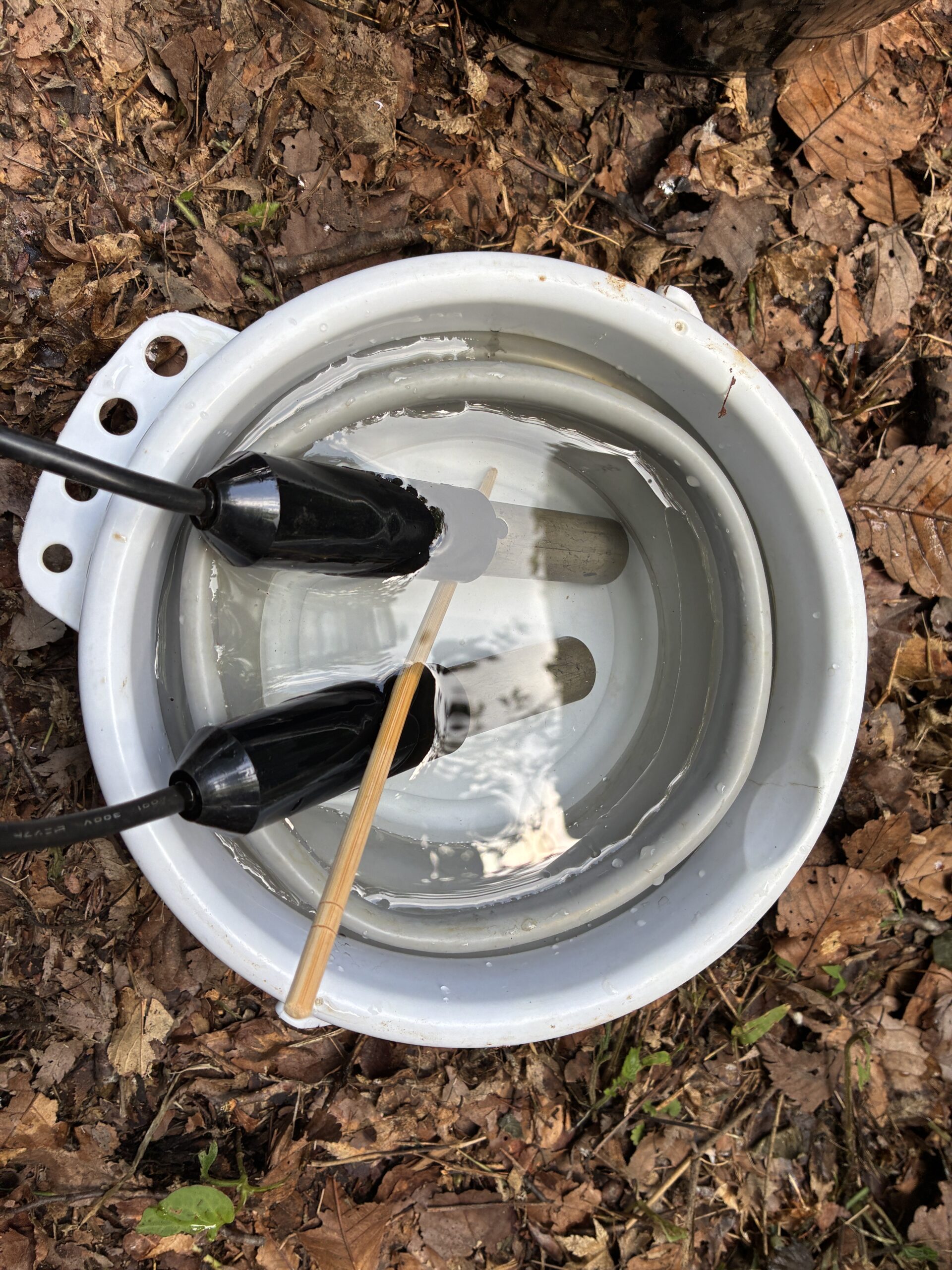 井戸工事、水中電極・電極棒のメンテナンス方法と重要性 - ナガサワぷらす 住宅リフォーム・住宅設備・介護リフォームは奈良県宇陀市のナガサワ ...